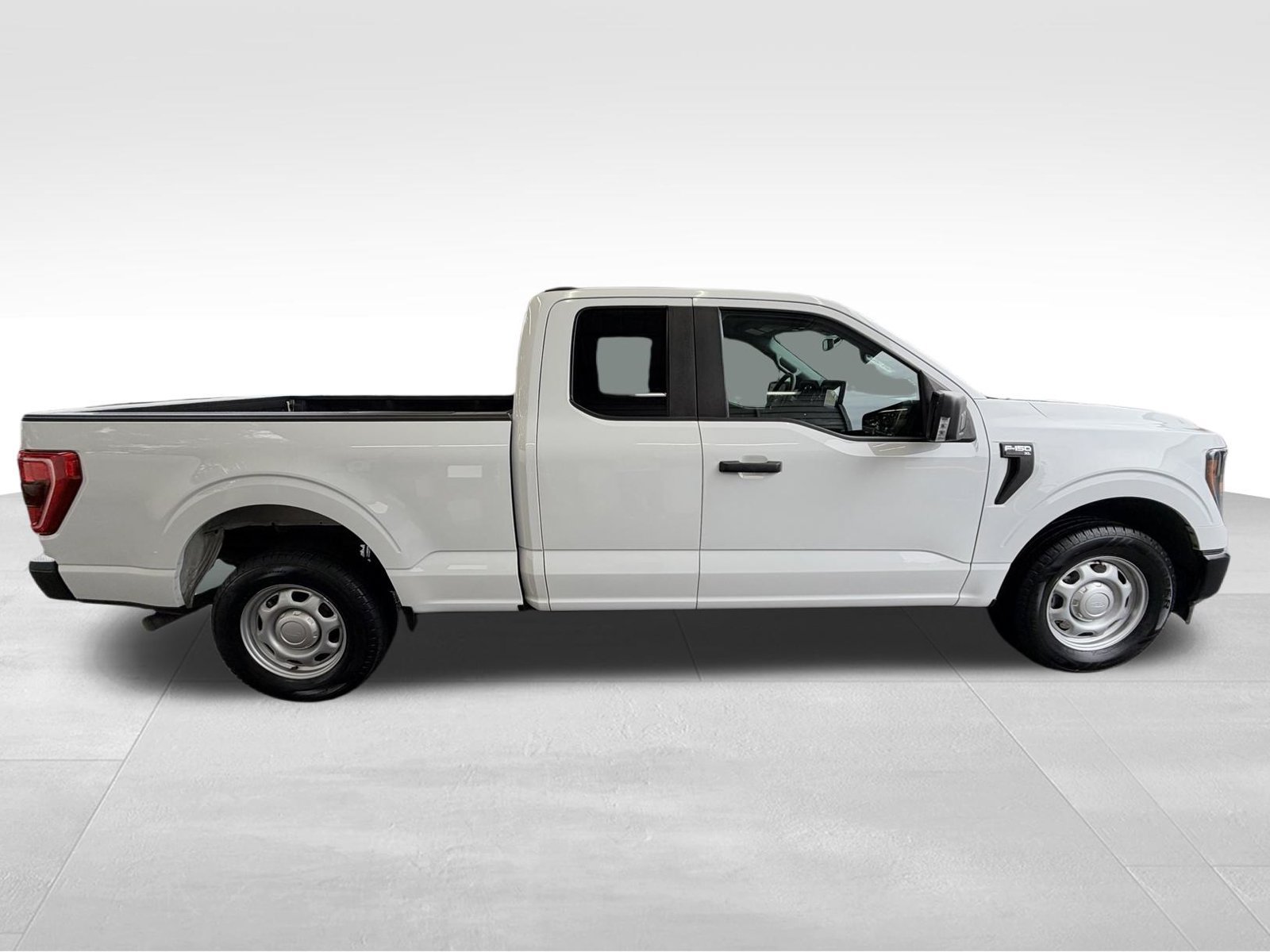 Used 2023 Ford F150 XL RWD image 4