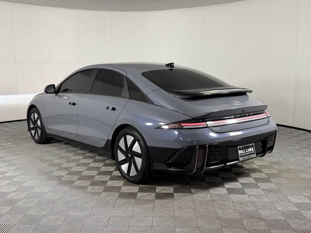 Used 2024 Hyundai Ioniq 6 SE RWD image 9