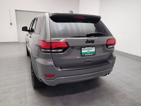 Used 2022 Jeep Grand Cherokee Laredo X RWD image 6