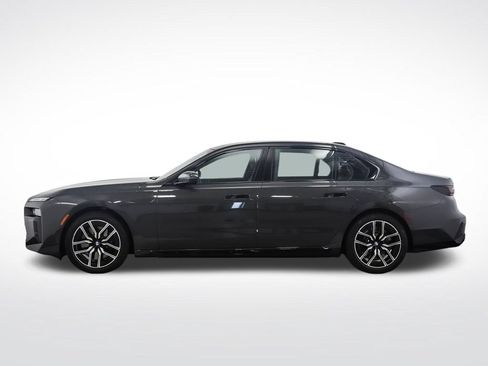 Used 2024 BMW 760i xDrive w/ Executive Package AWD/4WD image 2