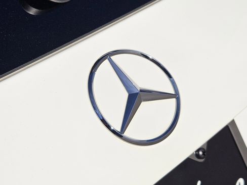 Certified 2022 Mercedes-Benz GLB 250 image 9