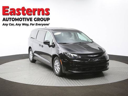Used 2022 Chrysler Voyager LX FWD image 52