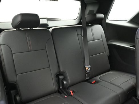 Certified 2023 Chevrolet Traverse RS image 23