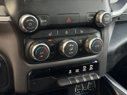 Used 2020 RAM 1500 Big Horn AWD/4WD image 35