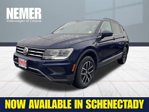 Used 2021 Volkswagen Tiguan SE w/ Panoramic Sunroof Package image 1