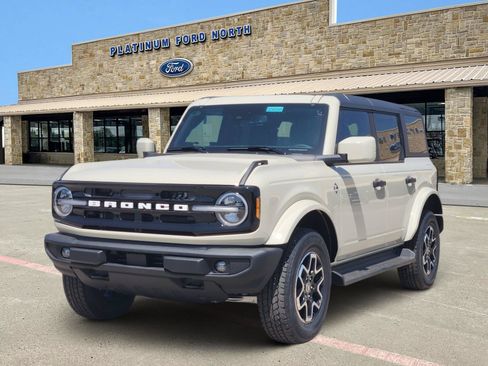 New 2026 Ford Bronco Outer Banks AWD/4WD image 2