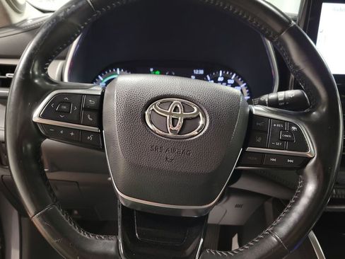 Used 2021 Toyota Highlander Limited AWD/4WD image 19