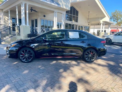 Used 2023 Toyota Corolla SE image 2