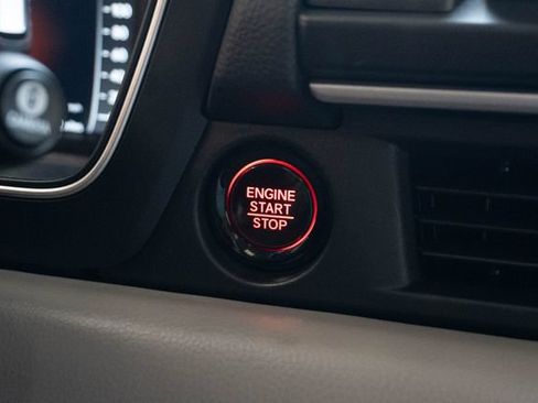 Used 2025 Honda Pilot Elite image 39
