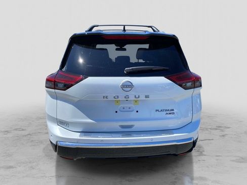 Certified 2026 Nissan Rogue Platinum w/ Platinum Premium Package AWD/4WD image 4