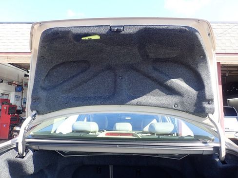 Used 2006 Toyota Camry XLE w/ VSC & Side Airbag Pkg FWD image 19