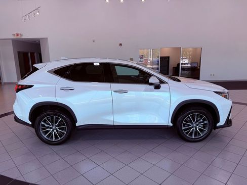 Used 2025 Lexus NX 250 FWD w/ Premium Package image 13