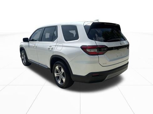 Certified 2025 Honda Pilot EX-L image 6
