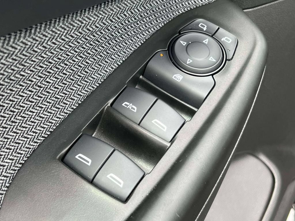 Used 2024 Chevrolet TrailBlazer LT FWD image 18