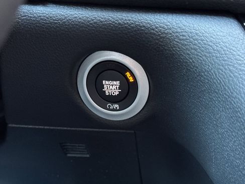 New 2026 Chrysler Pacifica Select image 22