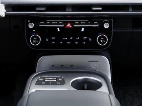 New 2026 Hyundai Ioniq 9 SE image 21