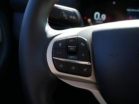 Used 2026 Ford Explorer Active w/ Active Comfort Package AWD/4WD image 28