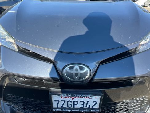 Used 2017 Toyota Corolla SE w/ SE Premium Package FWD image 12