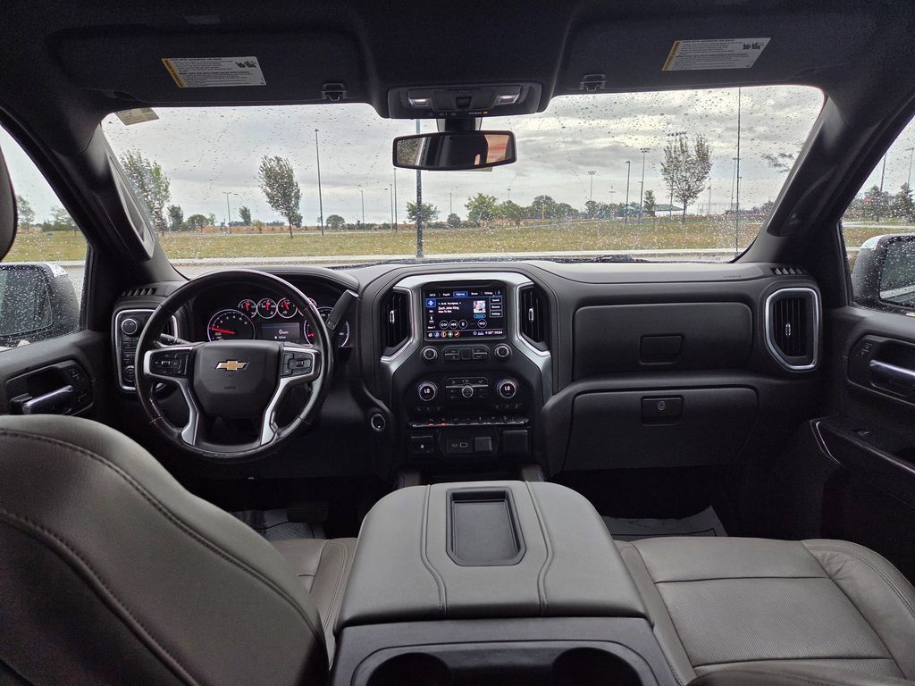Used 2020 Chevrolet Silverado 1500 LTZ AWD/4WD image 17