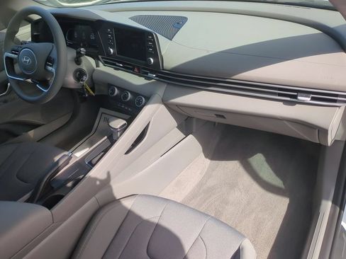 Certified 2026 Hyundai Elantra SE FWD image 26
