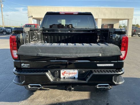 Used 2024 GMC Sierra 1500 Elevation w/ LPO, Elevation Black Package image 19