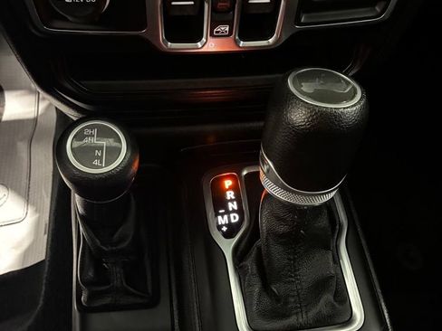 Used 2021 Jeep Wrangler Unlimited Sport AWD/4WD image 24
