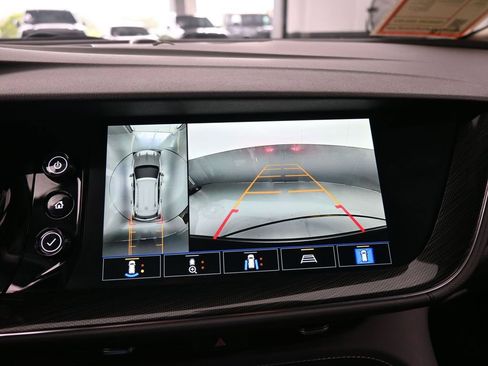 Used 2023 Buick Envision Essence w/ Technology Package I image 22