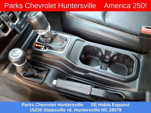 Used 2023 Jeep Wrangler Unlimited Sahara AWD/4WD image 11