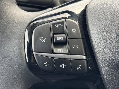 Used 2023 Ford Escape Platinum image 19