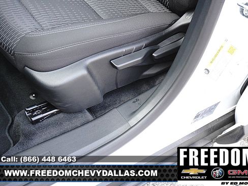 Certified 2026 Chevrolet Equinox LT FWD image 32