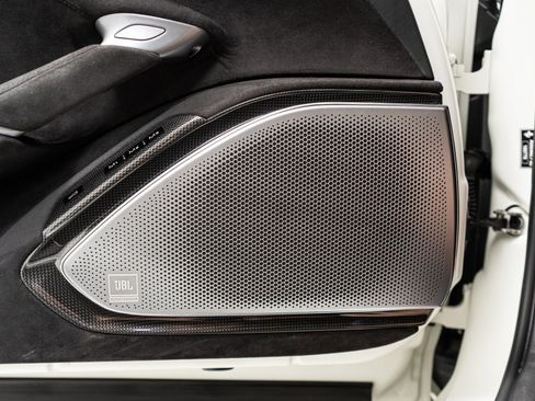 Used 2022 Ferrari Roma RWD image 32