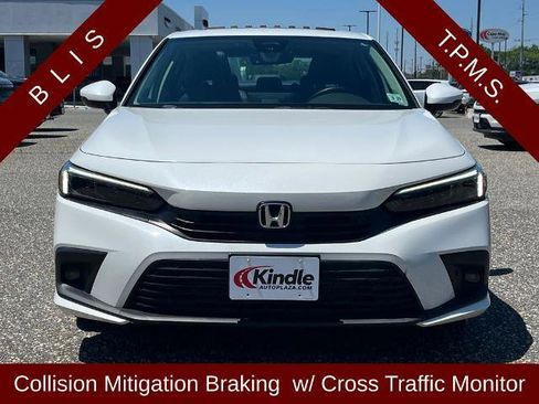 Used 2024 Honda Civic Touring image 2