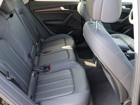 Used 2022 Audi Q5 2.0T Premium w/ Convenience Package image 14