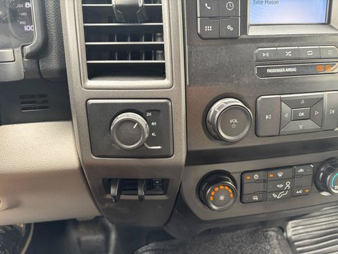 Used 2020 Ford F550 4x4 Regular Cab Super Duty image 28