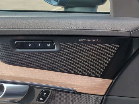 Used 2026 Volvo XC90 B5 Plus w/ Protection Package Premier image 29