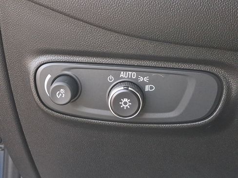 Used 2019 Chevrolet Equinox LT AWD/4WD image 24