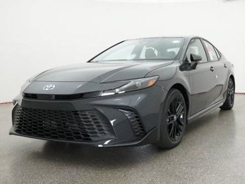 New 2026 Toyota Camry Hybrid FWD image 63