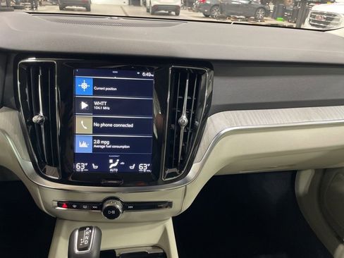 Used 2022 Volvo V60 T5 Cross Country w/ Advanced Package image 16