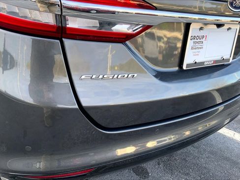 Used 2018 Ford Fusion Titanium FWD image 30