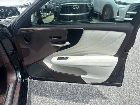 Used 2018 Lexus LS 500 RWD image 12