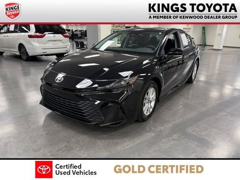 Used 2025 Toyota Camry LE FWD image 4