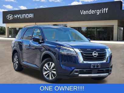 Used 2023 Nissan Pathfinder SL