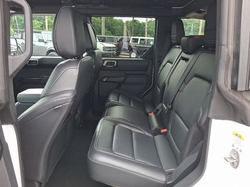 Used 2025 Ford Bronco Outer Banks AWD/4WD image 10