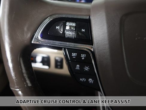 Used 2022 Lincoln Navigator Reserve AWD/4WD image 6