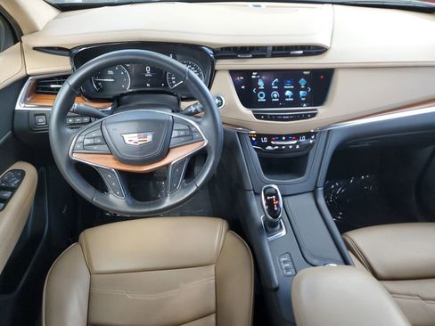 Used 2019 Cadillac XT5 Platinum AWD/4WD image 17