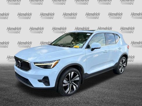 Certified 2024 Volvo XC40 B5 Ultimate w/ Protection Package Premier AWD/4WD image 8