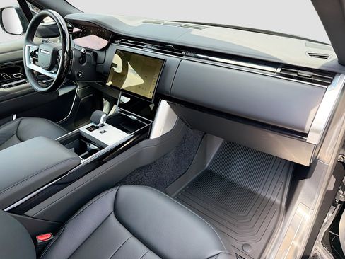 New 2026 Land Rover Range Rover SE AWD/4WD image 14