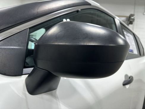 Used 2022 Nissan Rogue S image 12