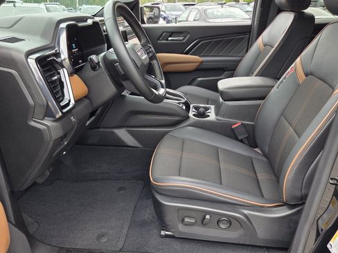 Used 2024 GMC Canyon AT4 AWD/4WD image 13
