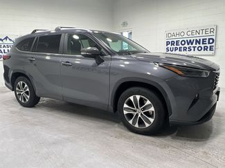 Used 2023 Toyota Highlander XLE video 2